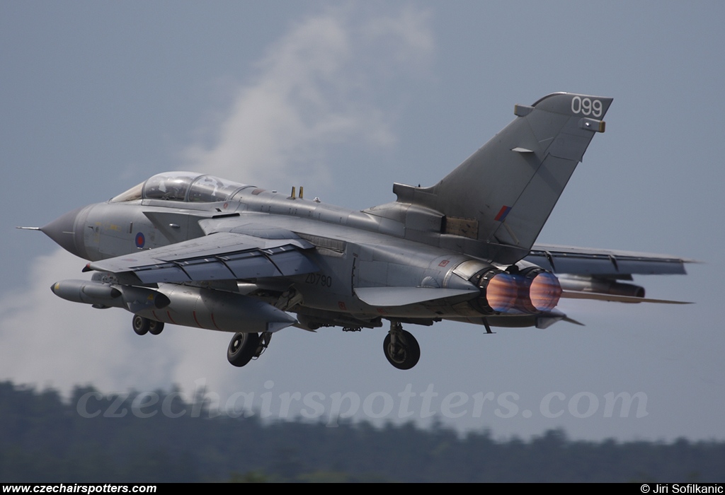 UK - Air Force &ndash; Panavia  Tornado GR4 ZD790 