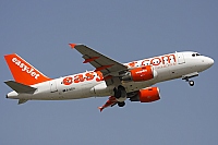 easyJet Airline – Airbus A319-111 G-EIZU