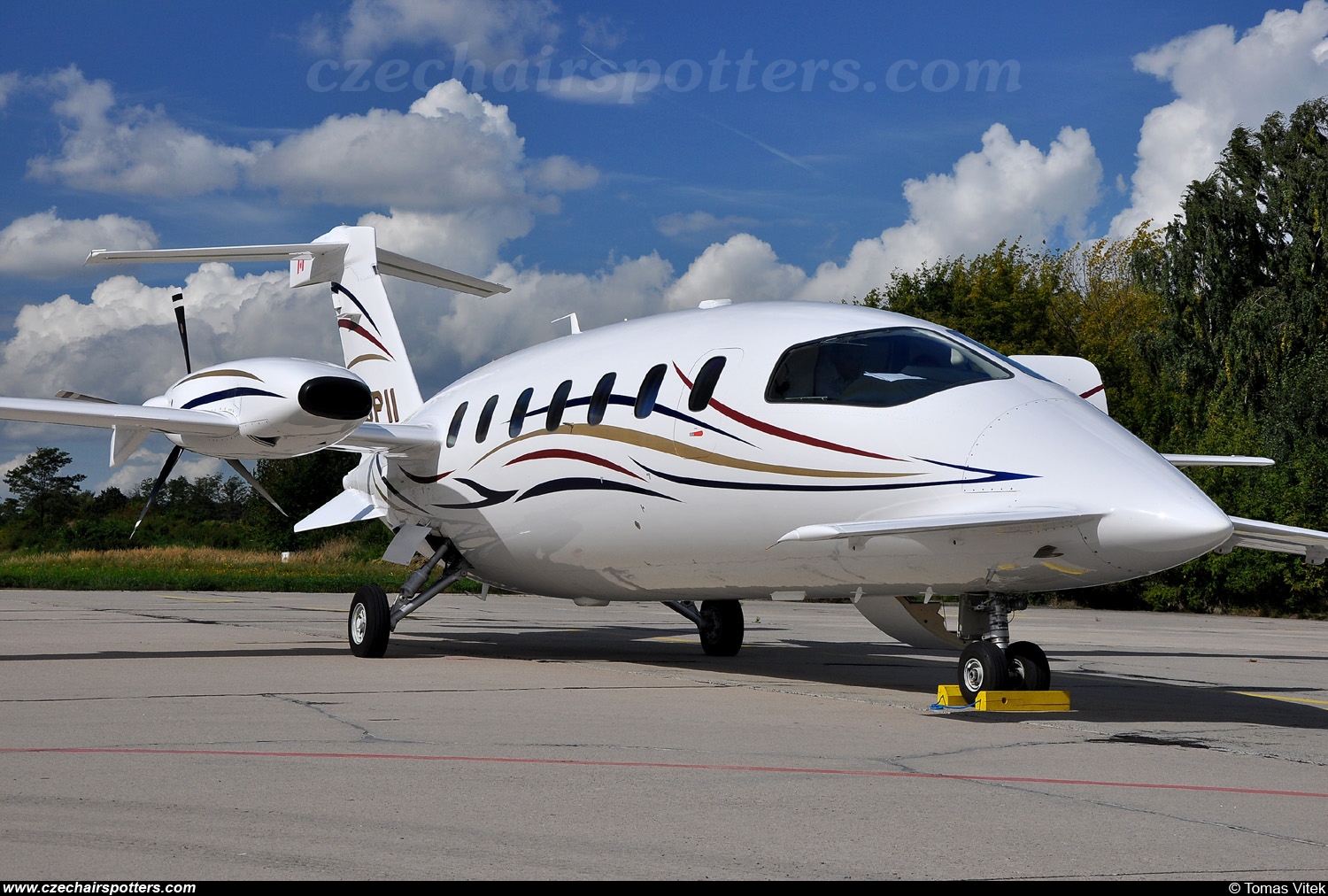 Icarus Aviation – Piaggio Aero P.180 Avanti II C-GPII