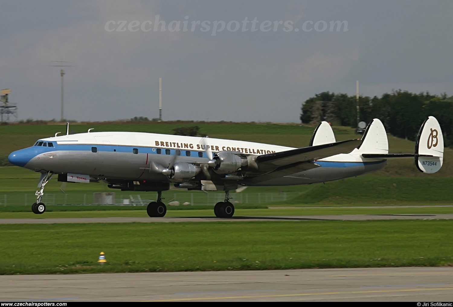 Super Constellation Flyers – Lockheed C-121C Super Constellation HB-RSC