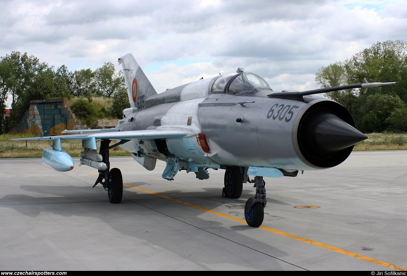 Romania - Air Force – Mikoyan-Gurevich MiG-21MF Lancer C 6305