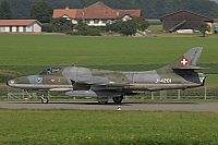 Swiss Hunter Team – Hawker Hunter T68 HB-RVR / J