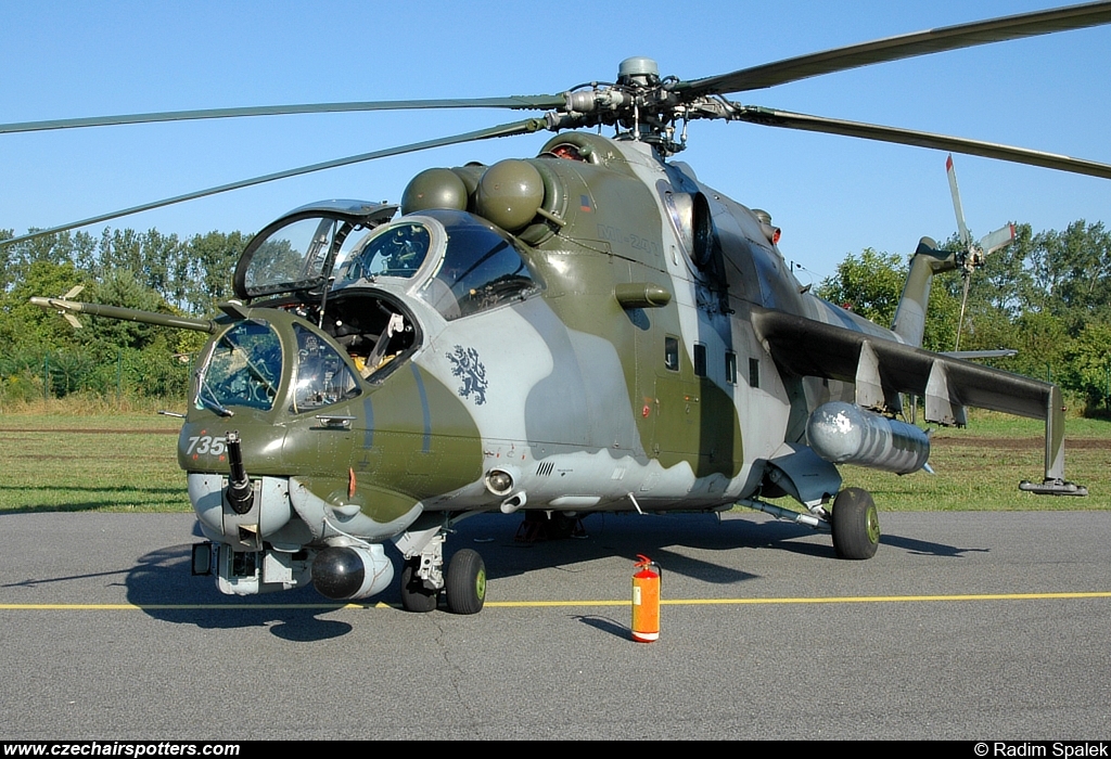 Czech - Air Force &ndash; Mil Mi-24V Hind 7354