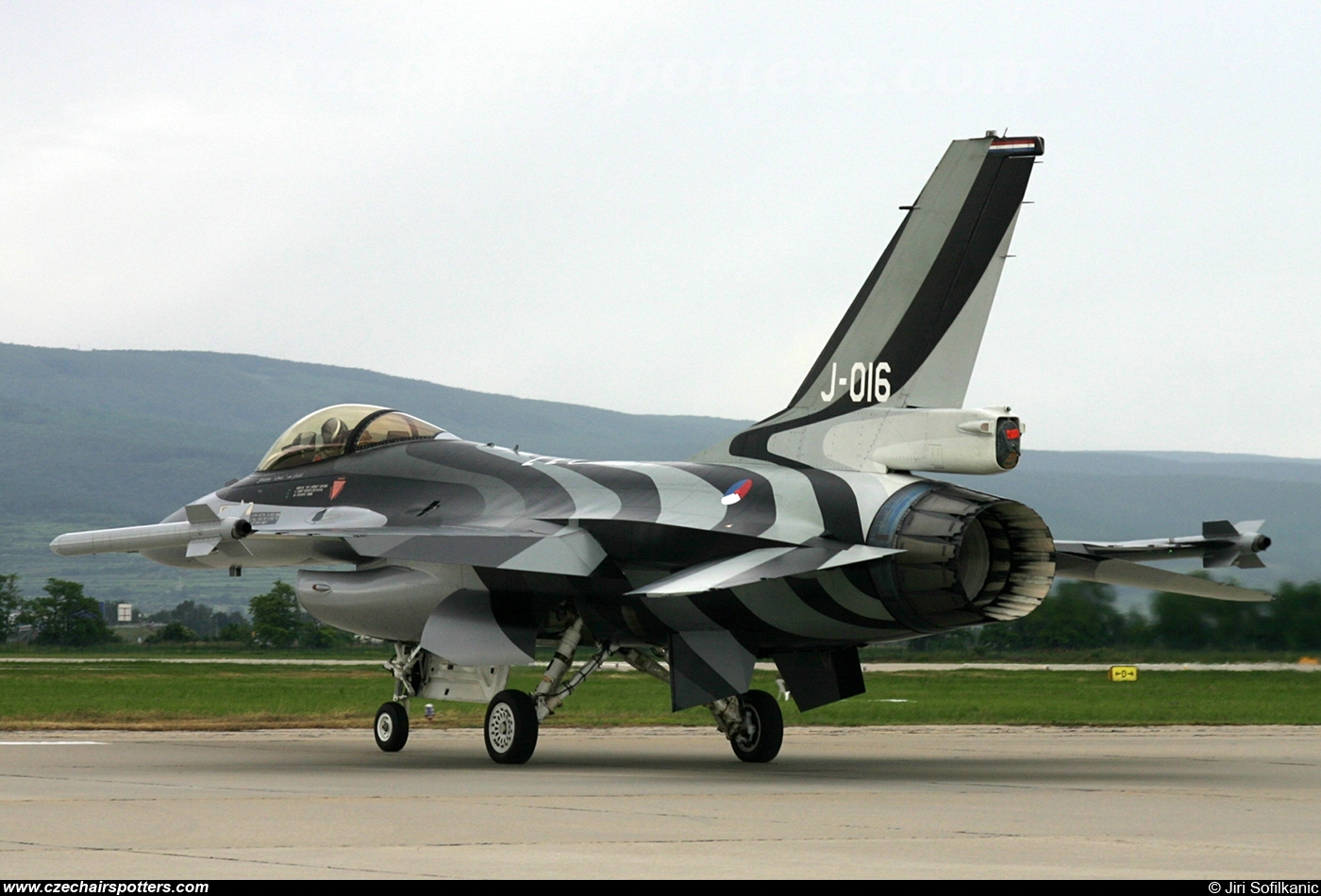 Netherlands - Air Force – Fokker F-16AM Fighting Falcon J-016