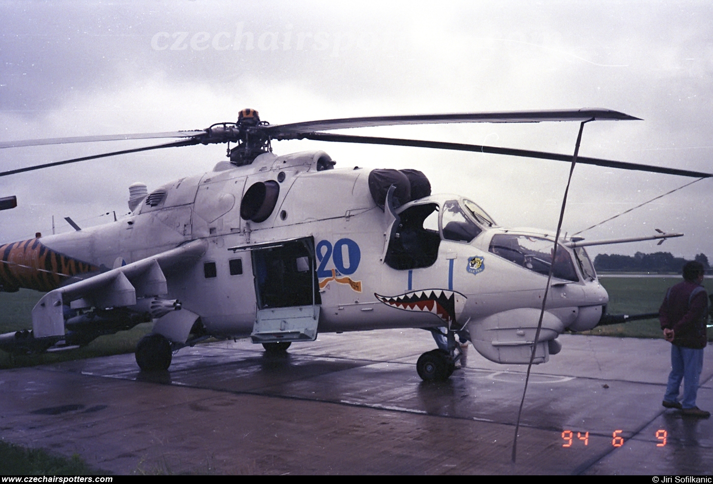 Czech - Air Force &ndash; Mil Mi-24D Hind 4011