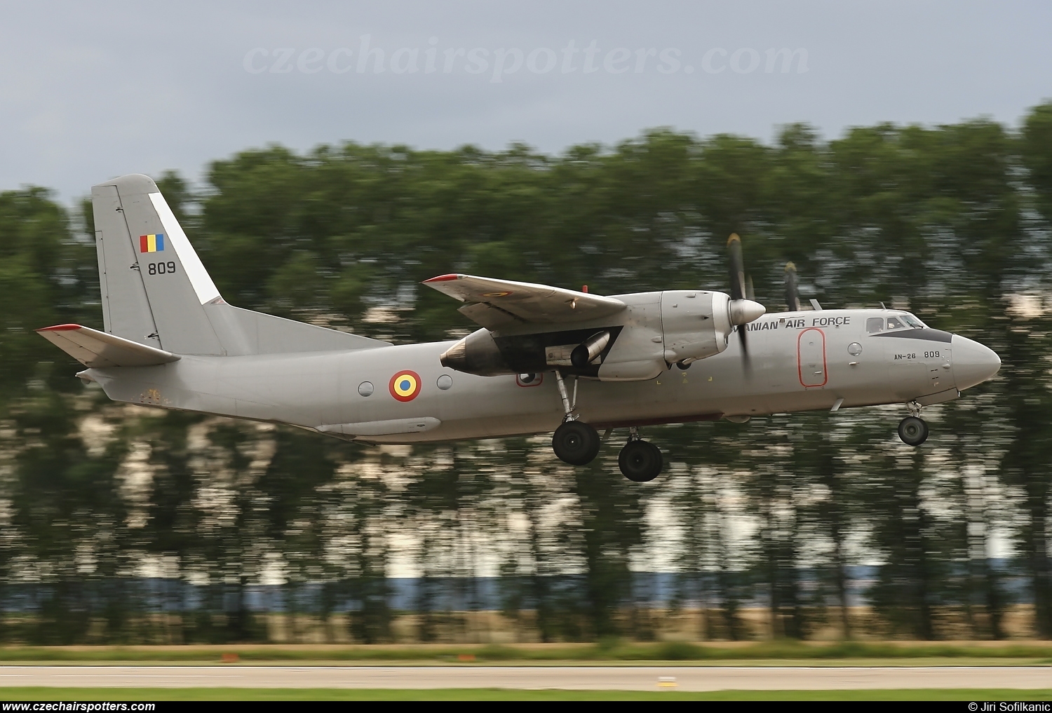 Romania - Air Force – Antonov An-26 809