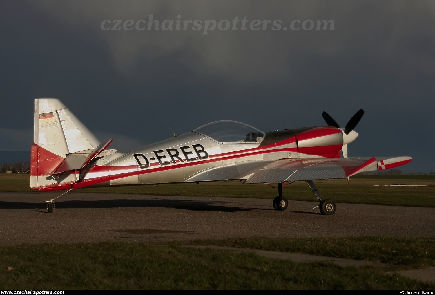 The Flying Bulls Aerobatics Team &ndash; Zlin Z-50LS D-EREB