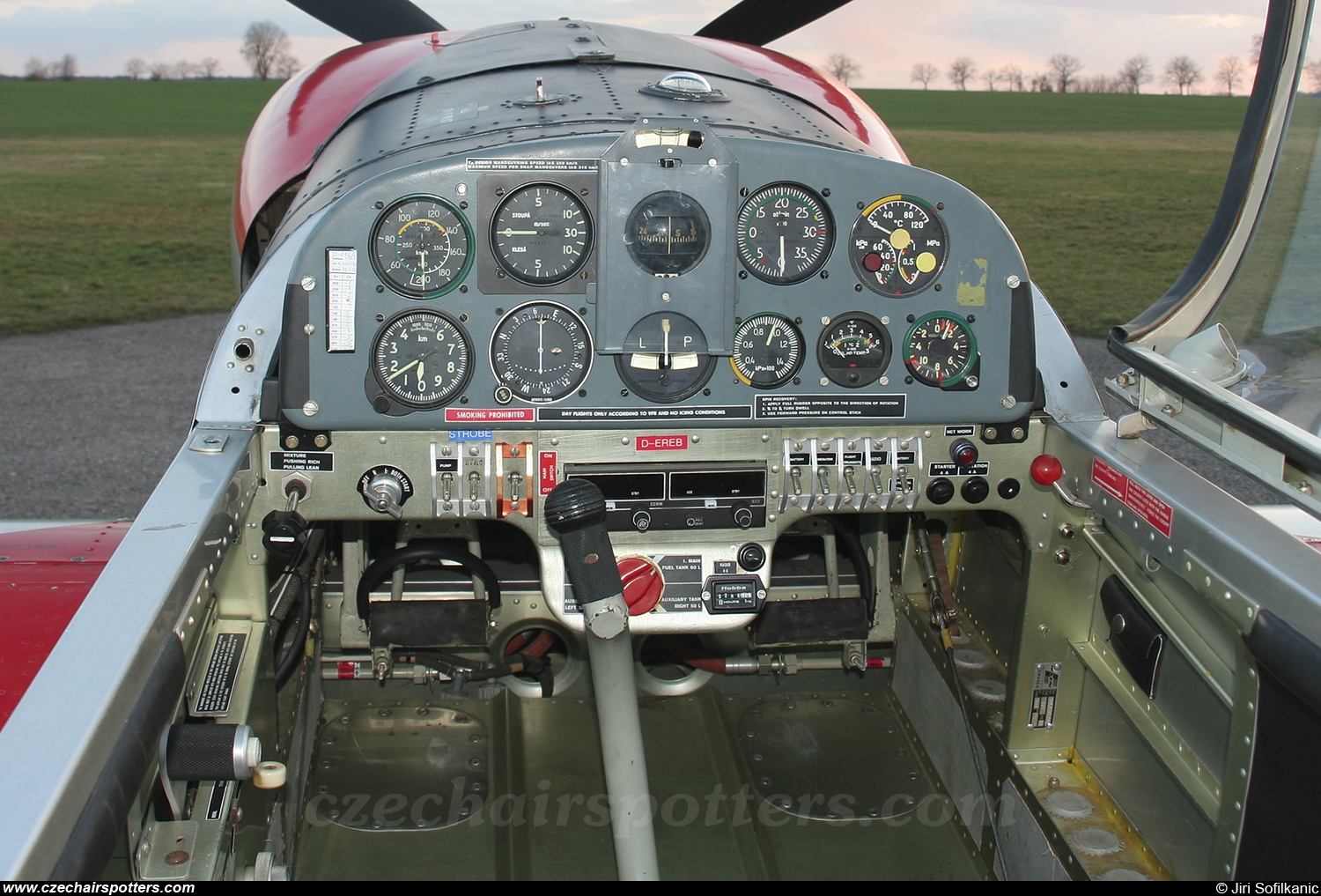 The Flying Bulls Aerobatics Team – Zlin Z-50LS D-EREB