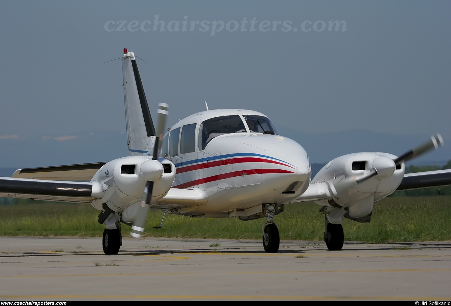 Argus Geo System – Piper PA-23-250 Aztec E OK-ECU