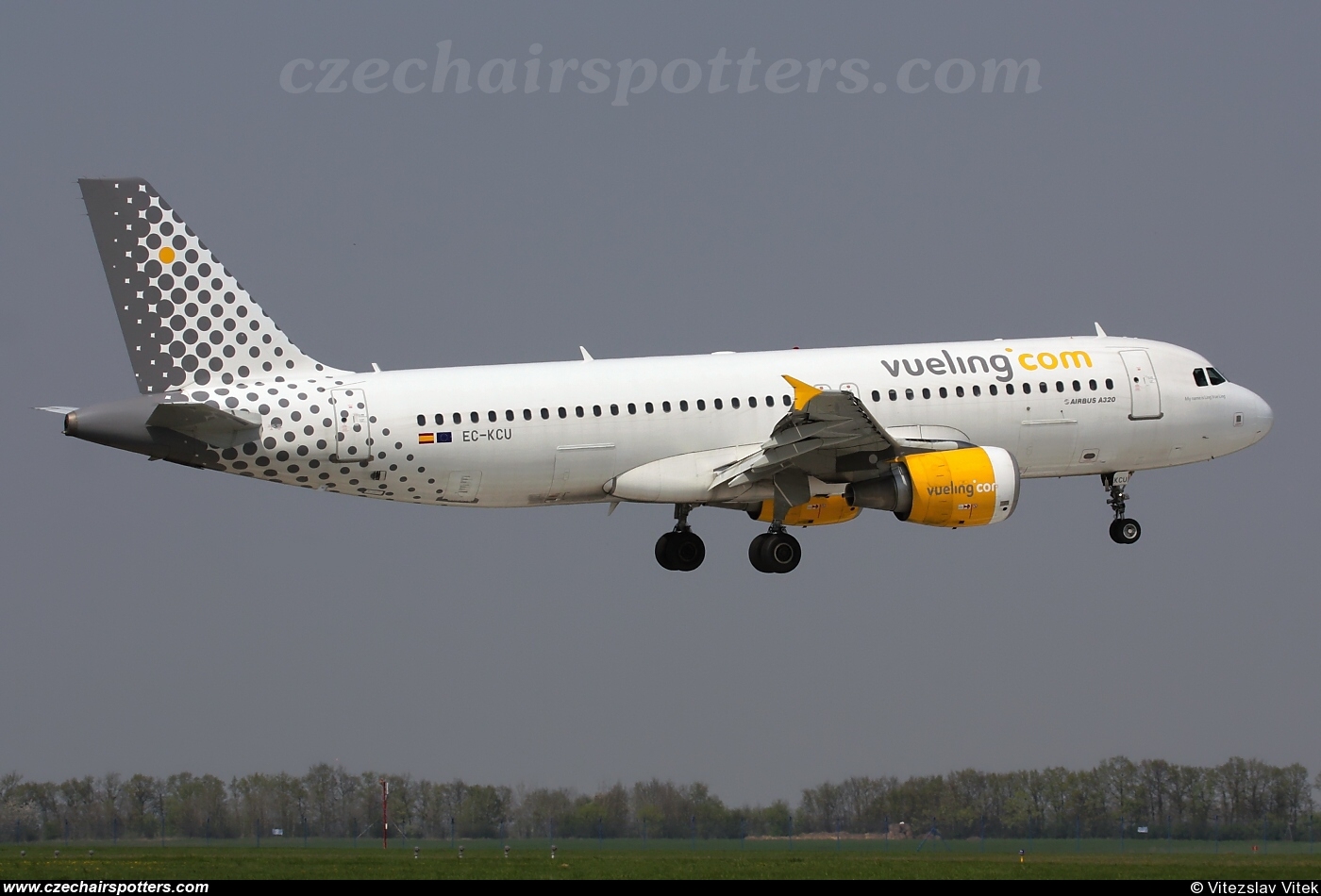 Vueling Airlines ( VLG , VY )  &ndash; Airbus A320-216 EC-KCU