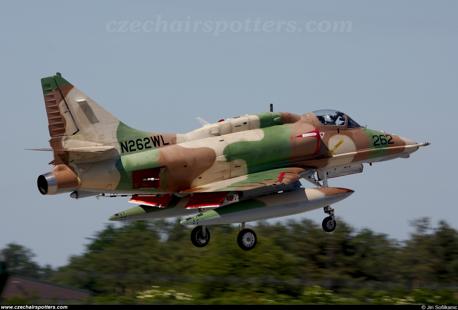BAE Systems Flight Systems – McDonnell Douglas A-4N Skyhawk N262WL