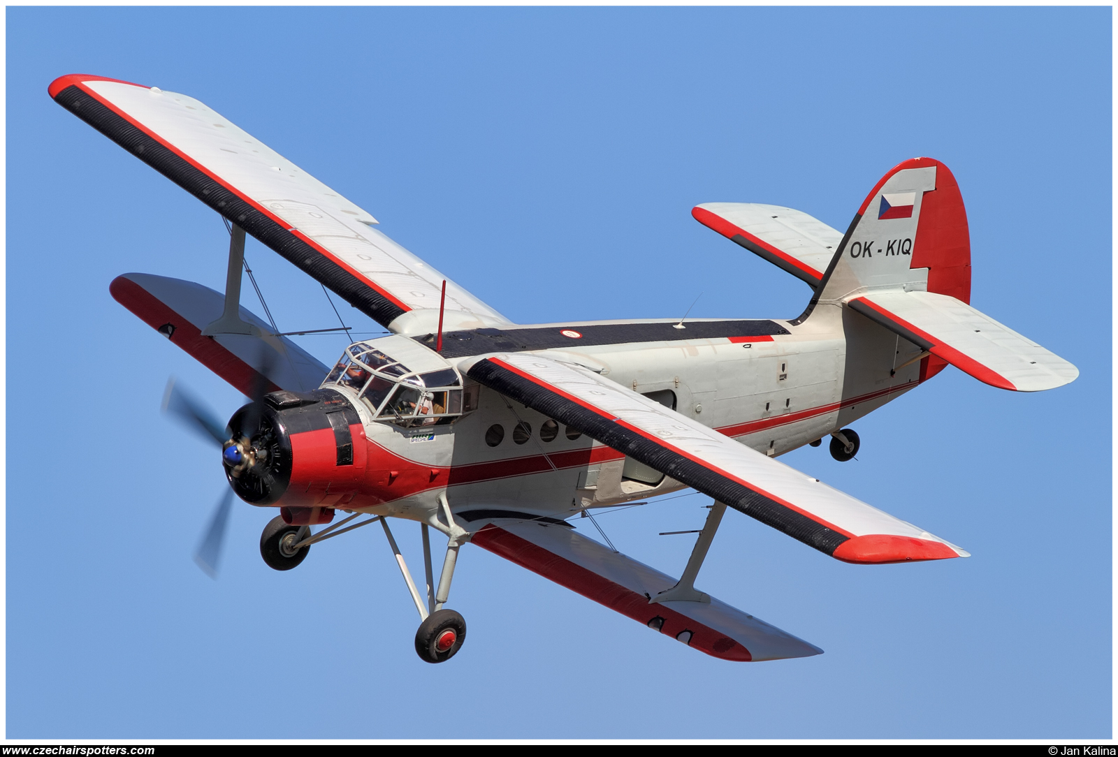 Air Special – Antonov An-2R OK-KIQ