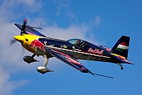 Red Bull Racing Team – Extra EA-300SR HA-BES