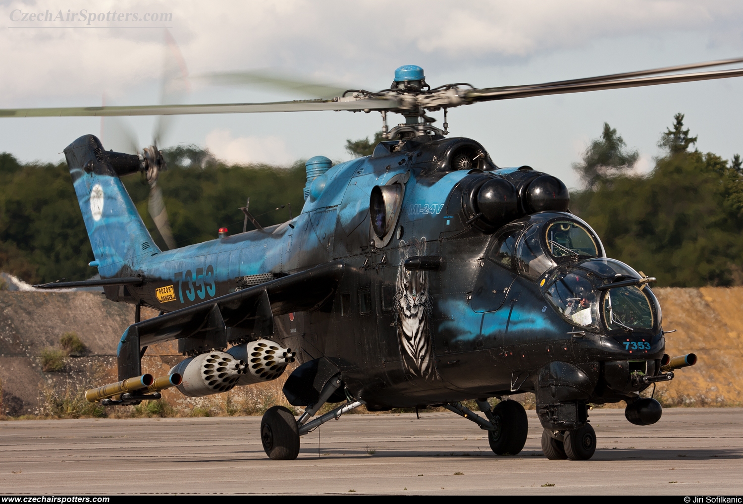 Czech - Air Force &ndash; Mil Mi-24V Hind 7353