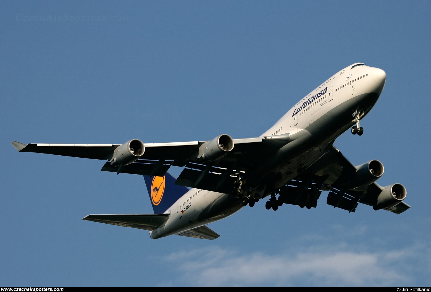Lufthansa (DLH) – Boeing B747-430M D-ABVZ