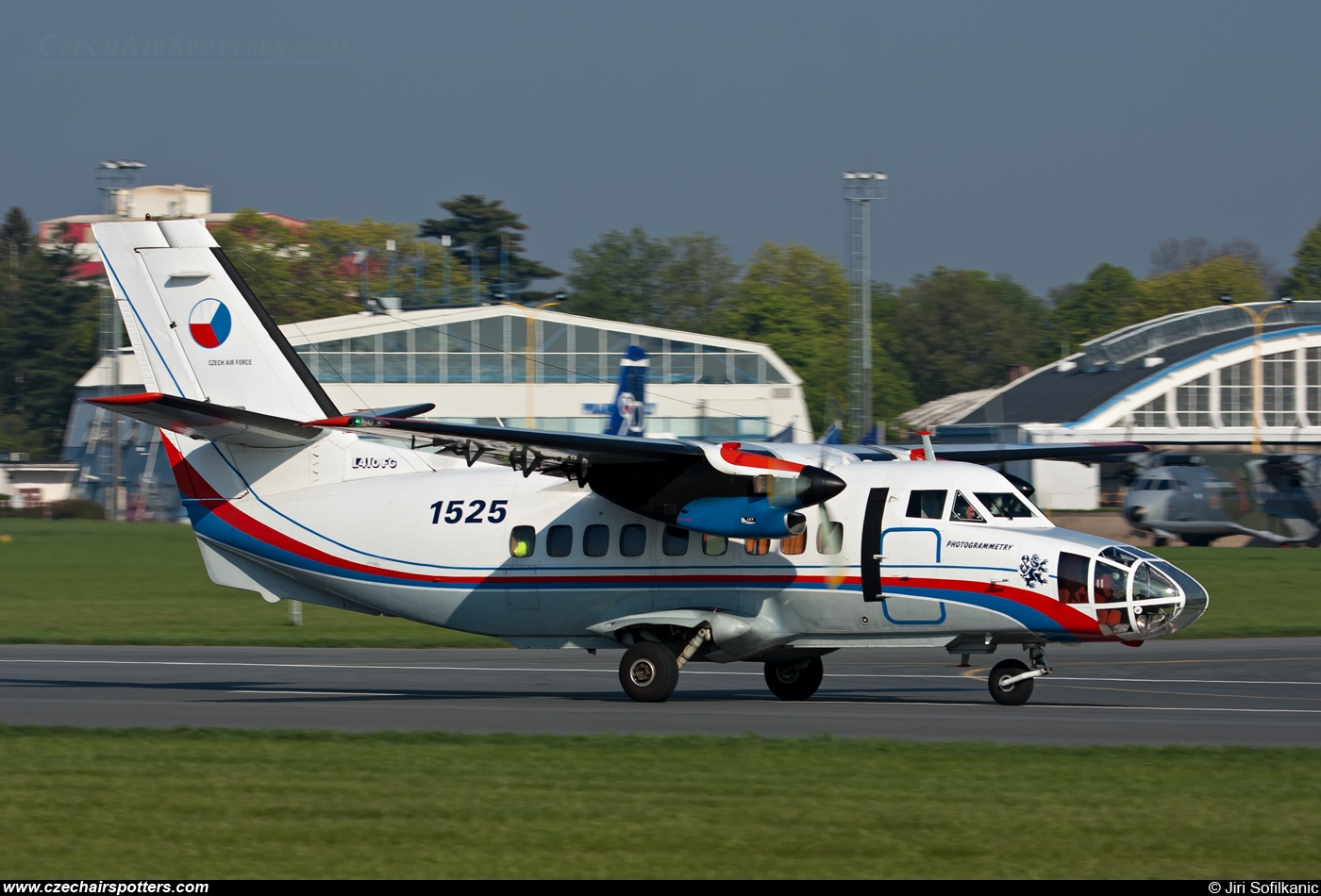 Czech - Air Force &ndash; Let L-410FG Turbolet  1525