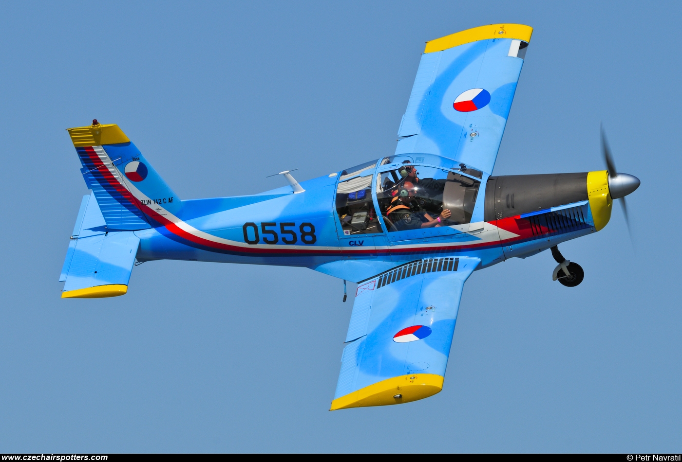 LOM Praha - CLV &ndash; Zlin Z-142CAF 0558