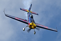 Red Bull Racing Team – Extra EA-300SR OK-SON