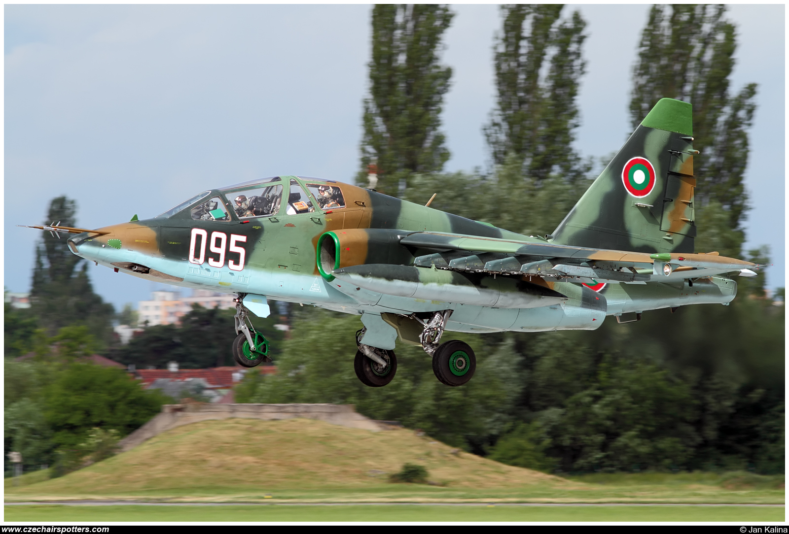 Bulgaria - Air Force – Sukhoi Su-25 UBK Frogfoot 095