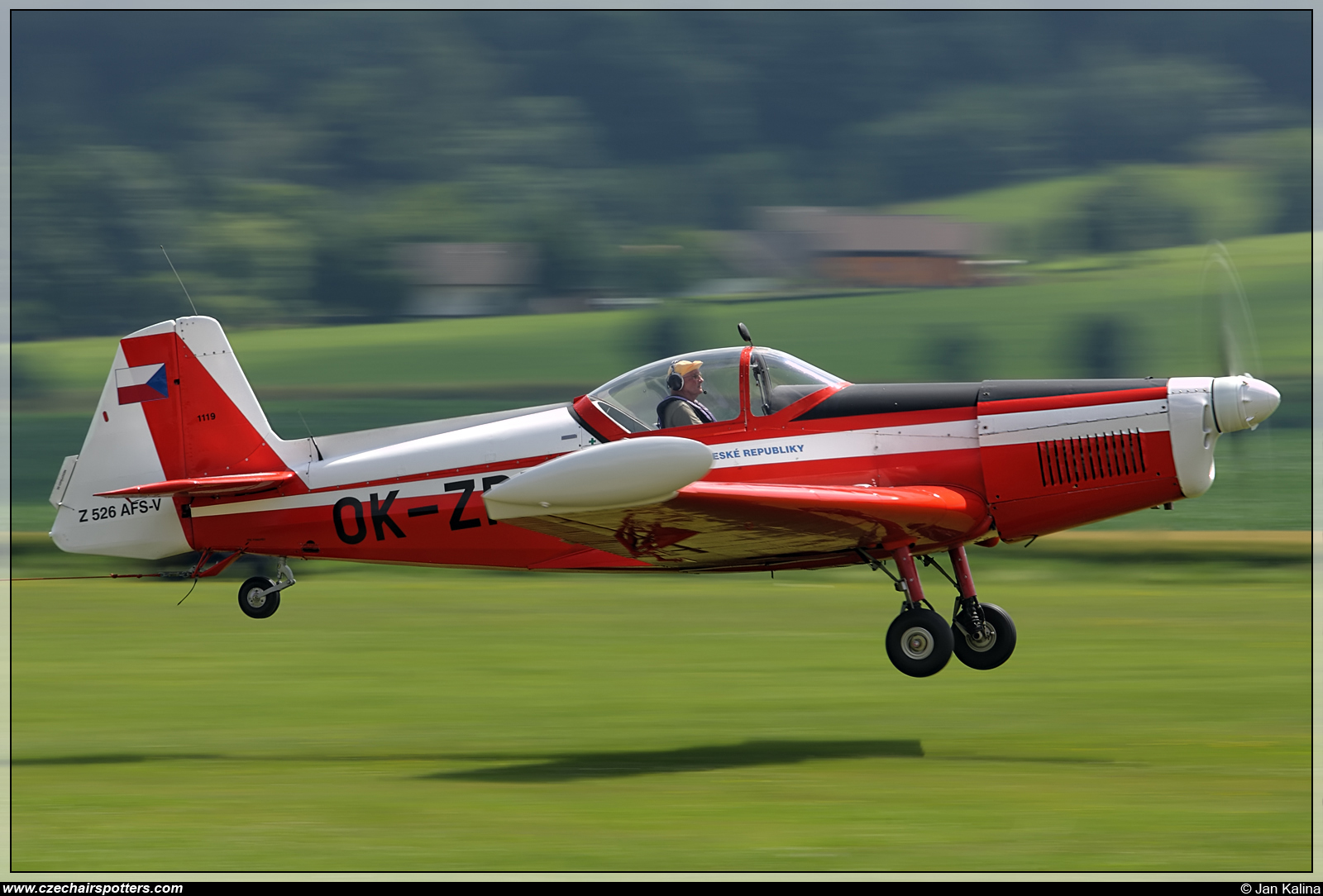 Aeroklub Ceske Republiky &ndash; Zlin Z-526A OK-ZRB