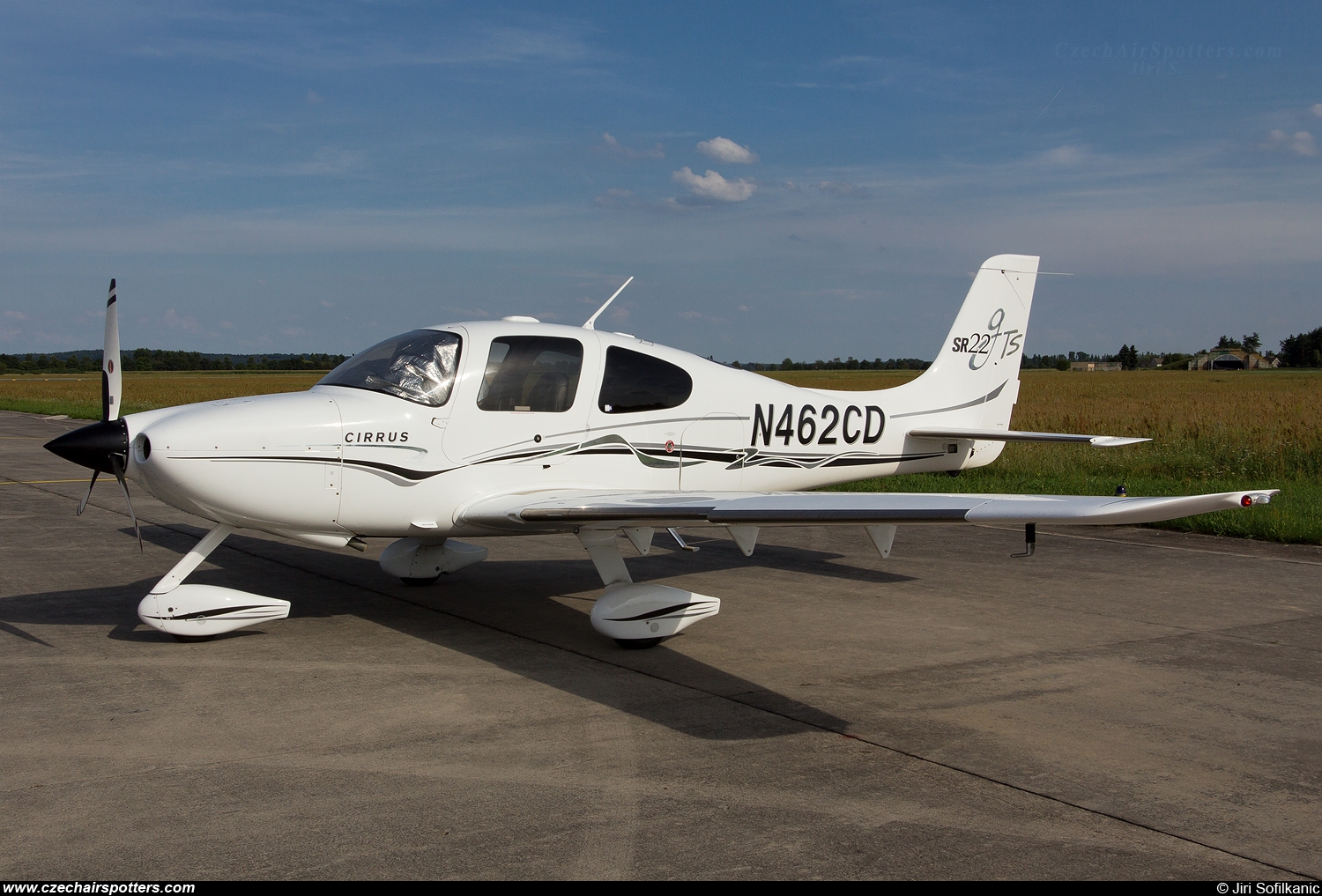 private &ndash; Cirrus SR22 GTS N462CD
