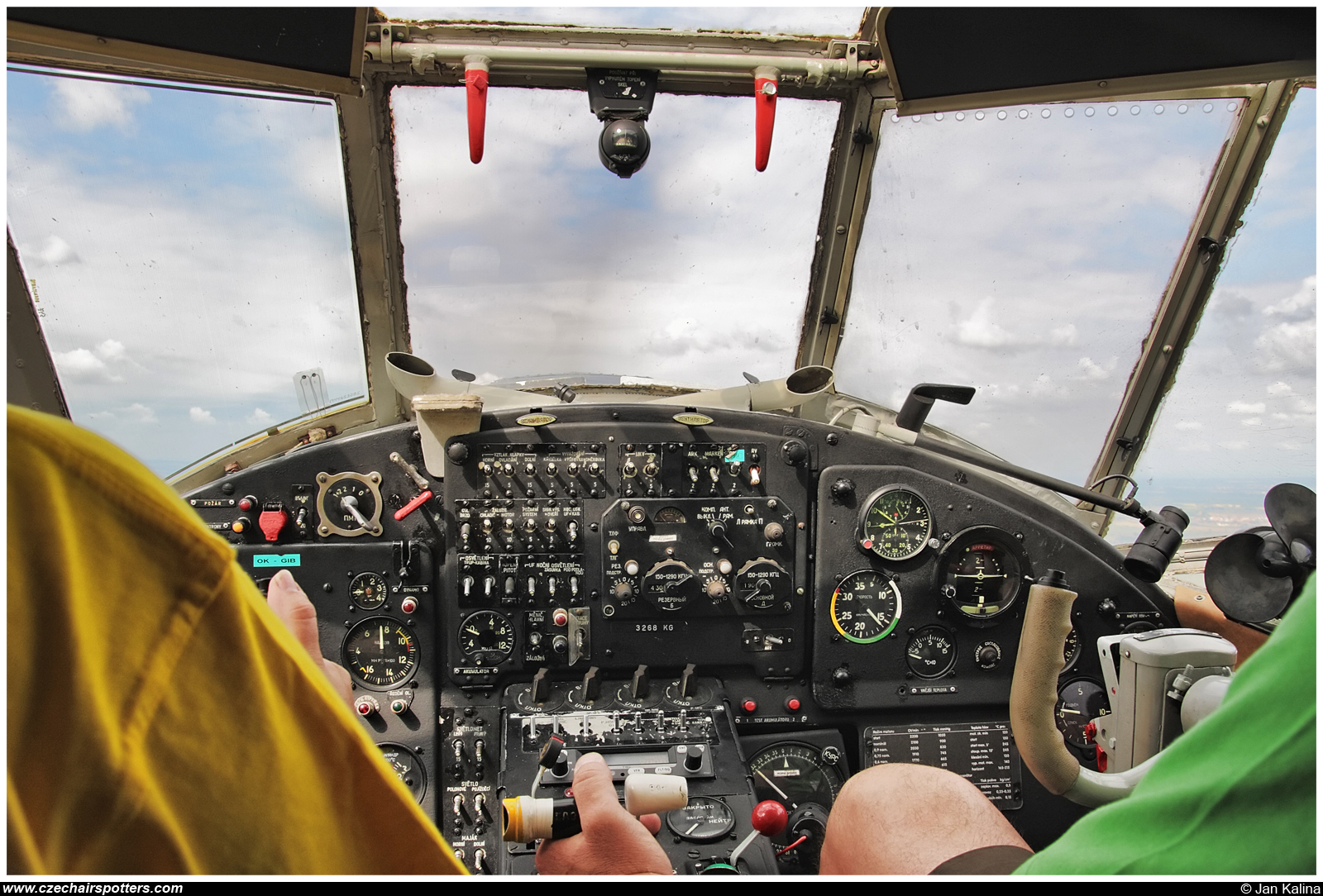 Aeroklub Ceske Republiky – Antonov An-2T OK-GIB