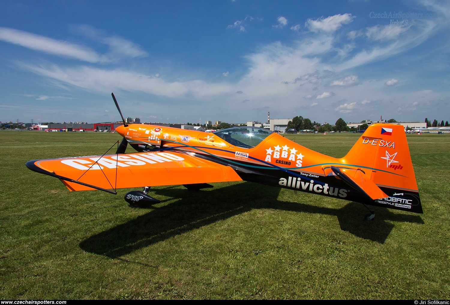 private – XtremeAir Sbach 300 D-ESXA