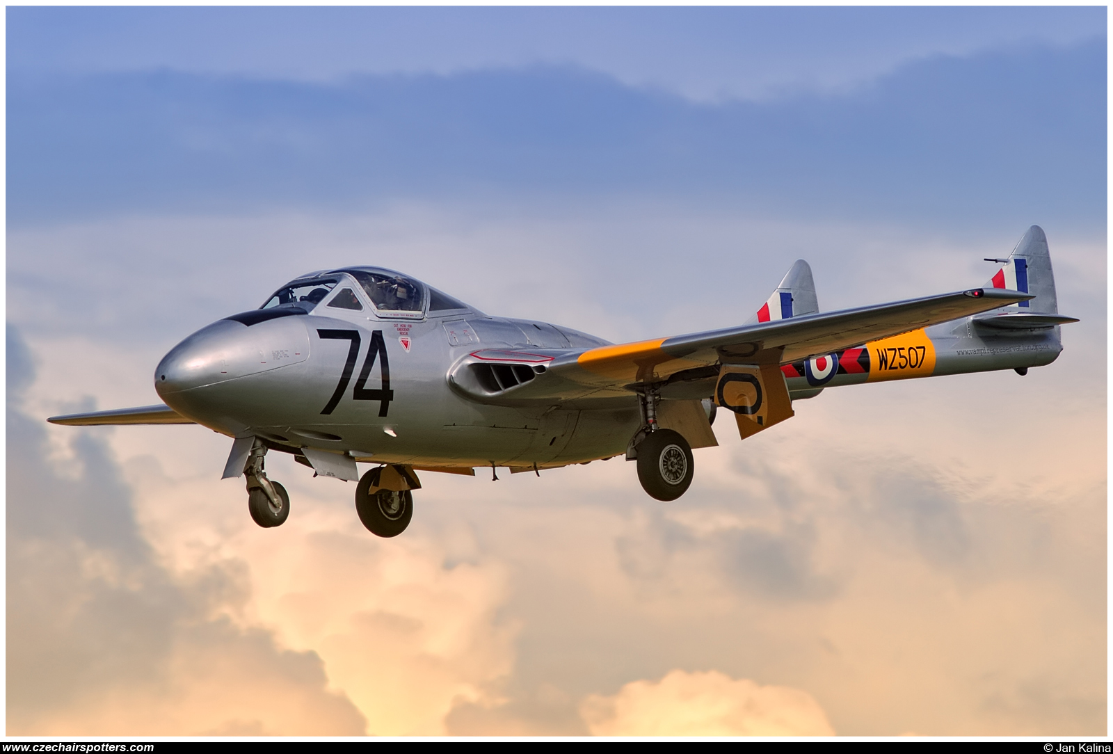 private – De Havilland Vampire T.11 (DH-115) G-VTII / WZ507/74