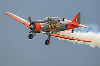 private – North American AT-6C Texan N696RE/7696