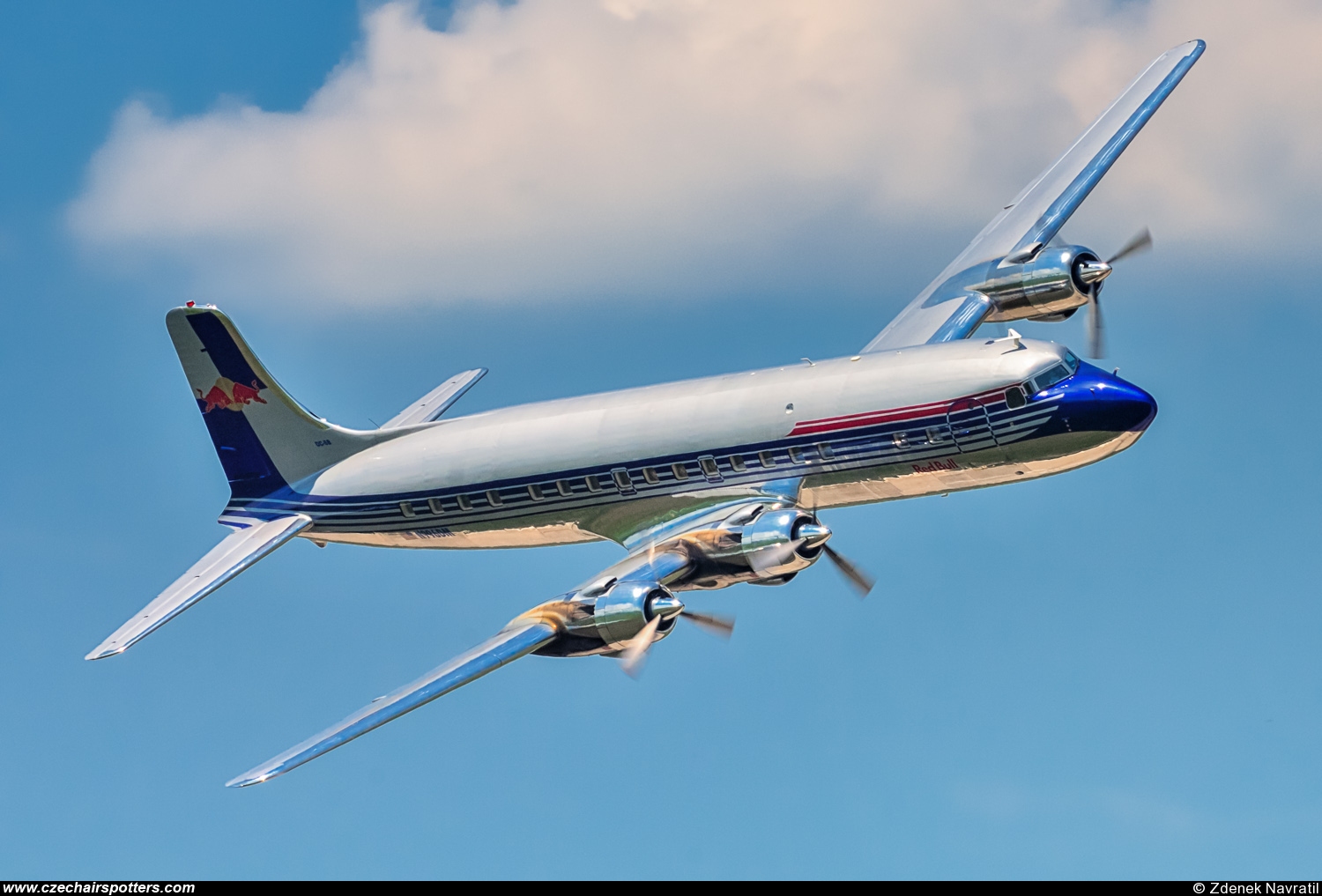 The Flying Bulls &ndash; Douglas DC-6B N996DM