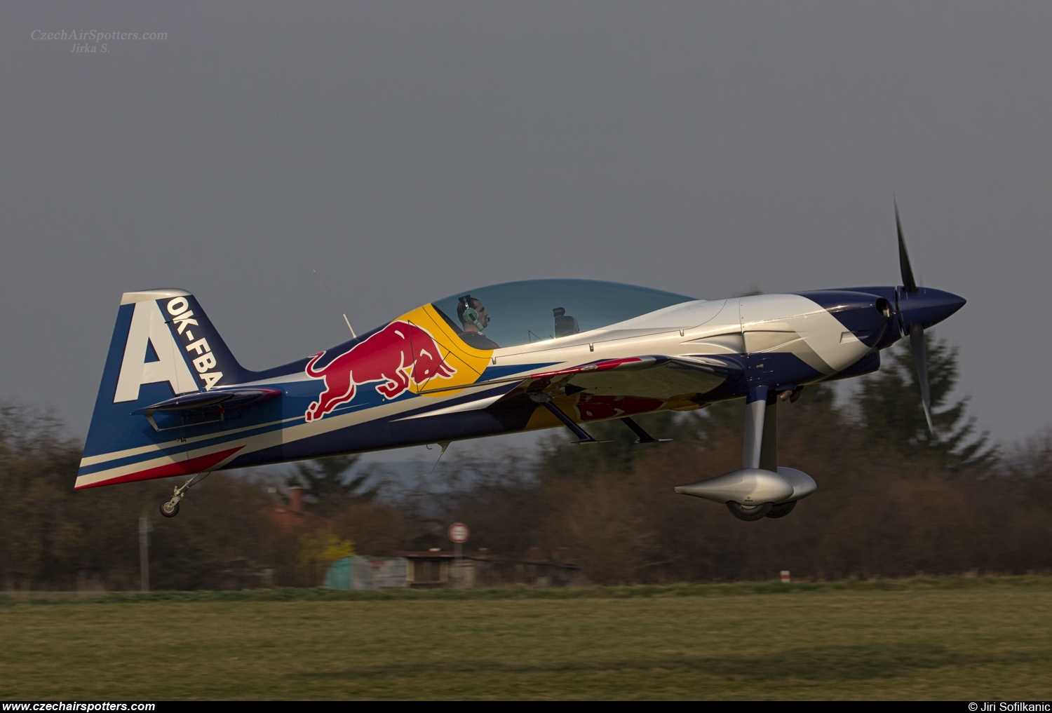 The Flying Bulls Duo &ndash; XtremeAir  XA42 OK-FBA