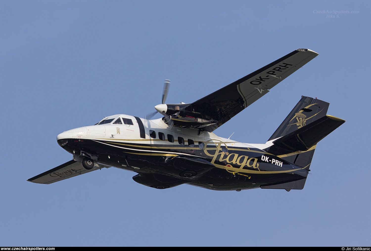 PRAGA AVIATION &ndash; Let L-410UVP-E Turbolet  OK-PRH
