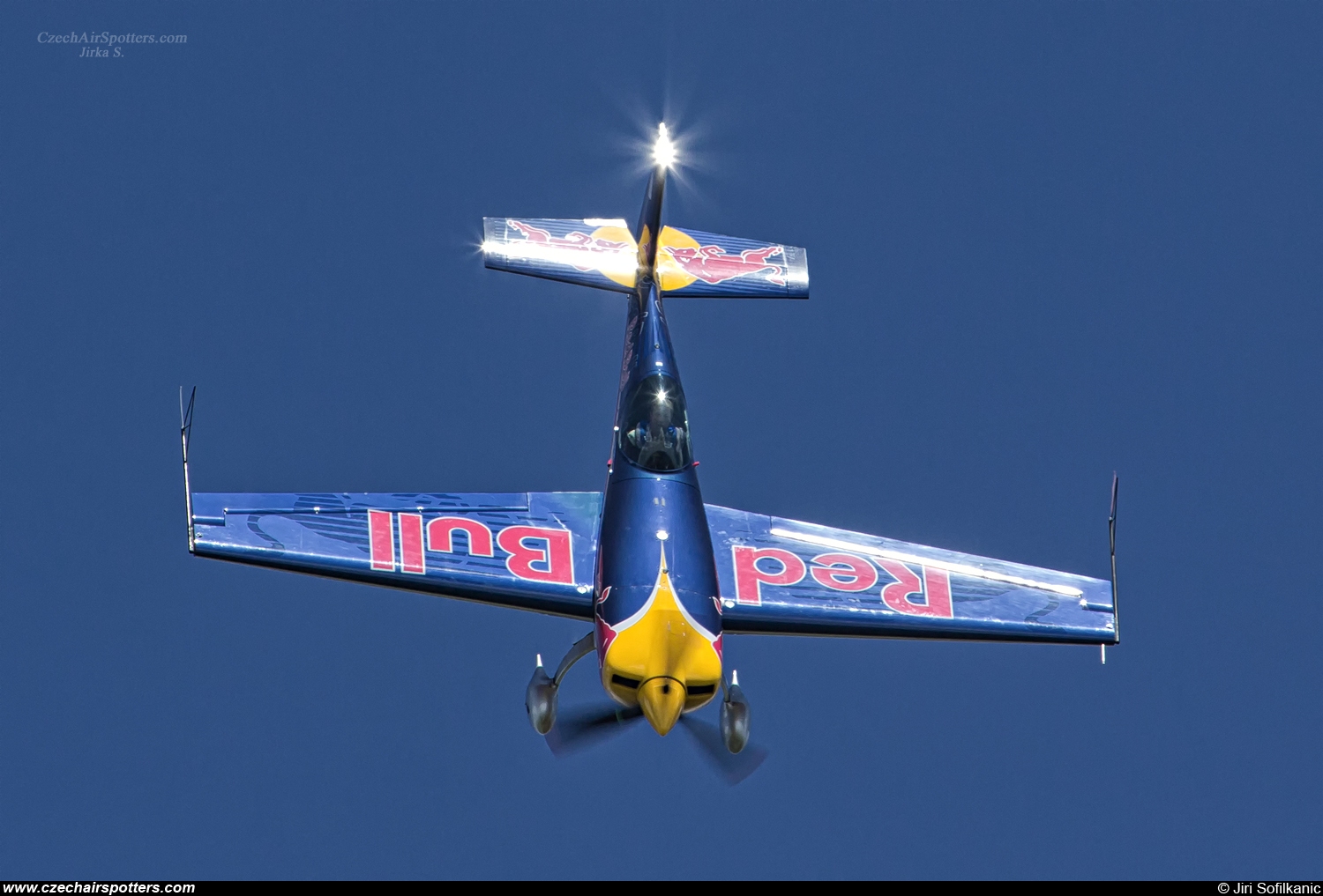 Red Bull Racing Team &ndash; Extra EA-300SR OK-SON