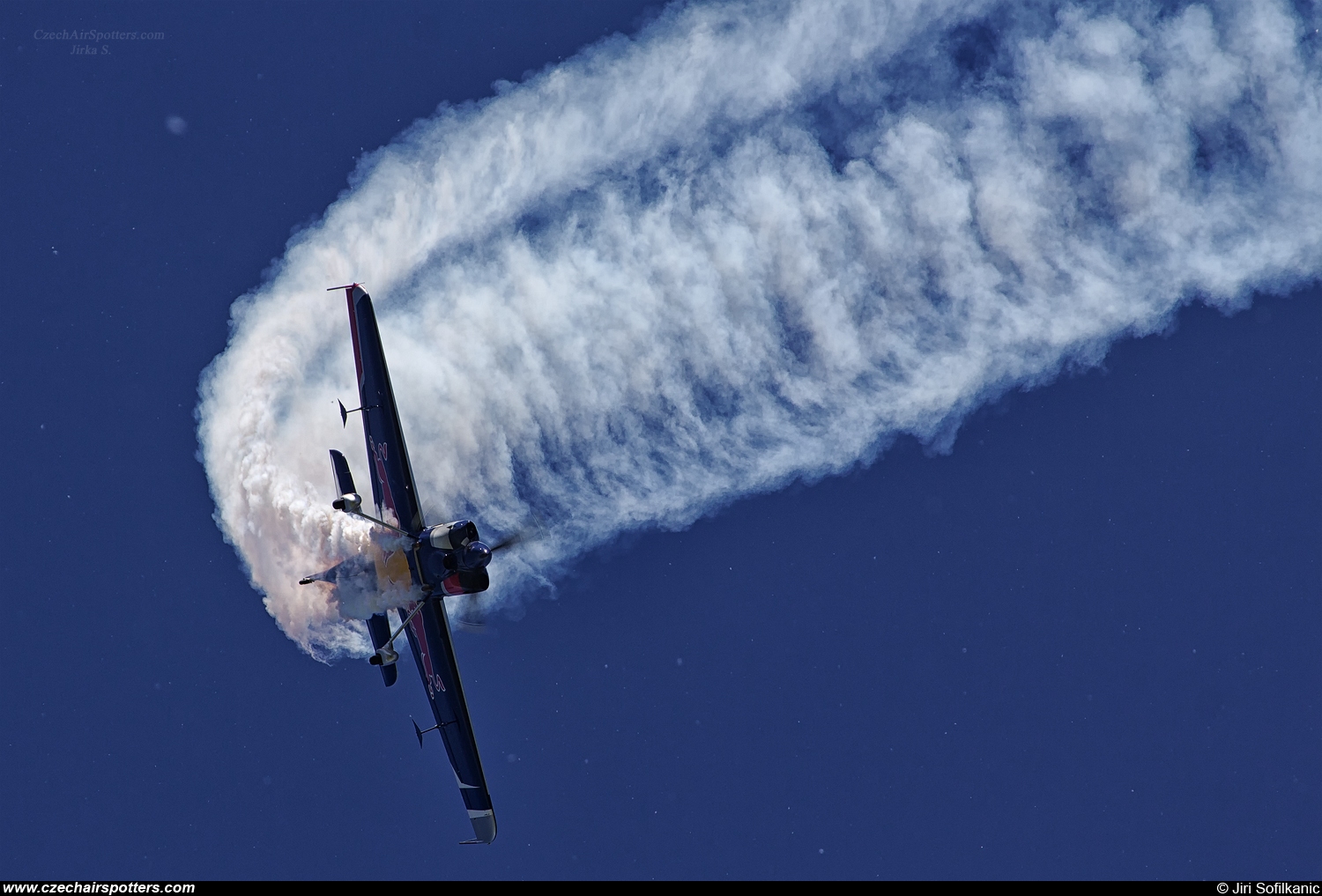 The Flying Bulls Duo – XtremeAir XA42 OK-FBA