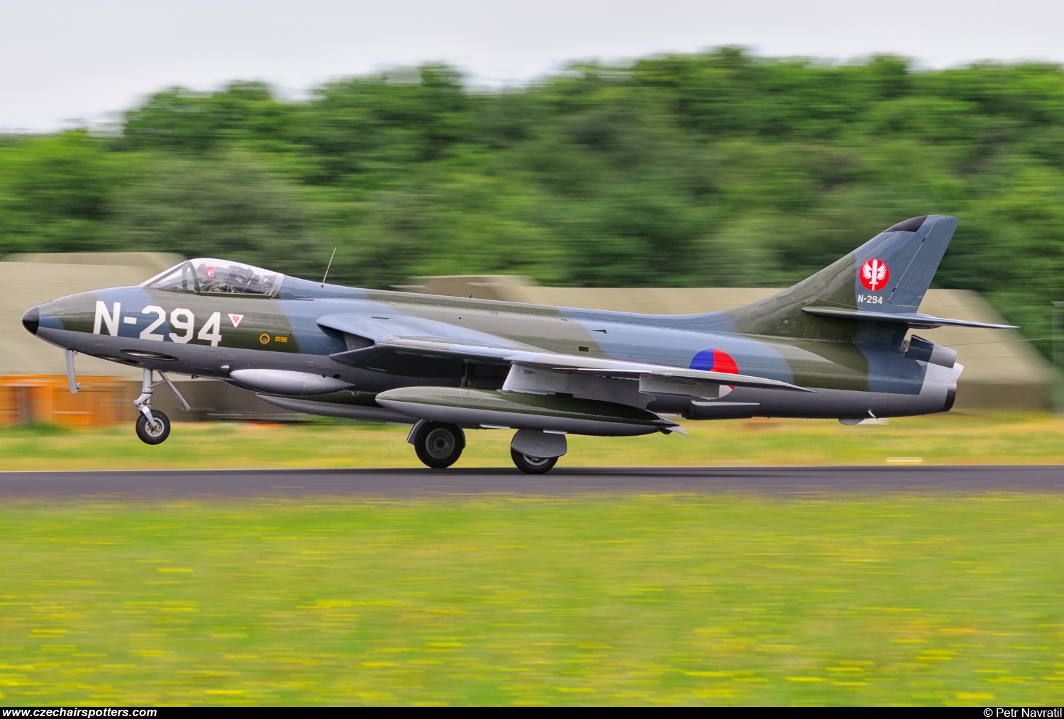 private &ndash; Hawker Hunter F.6A N-294