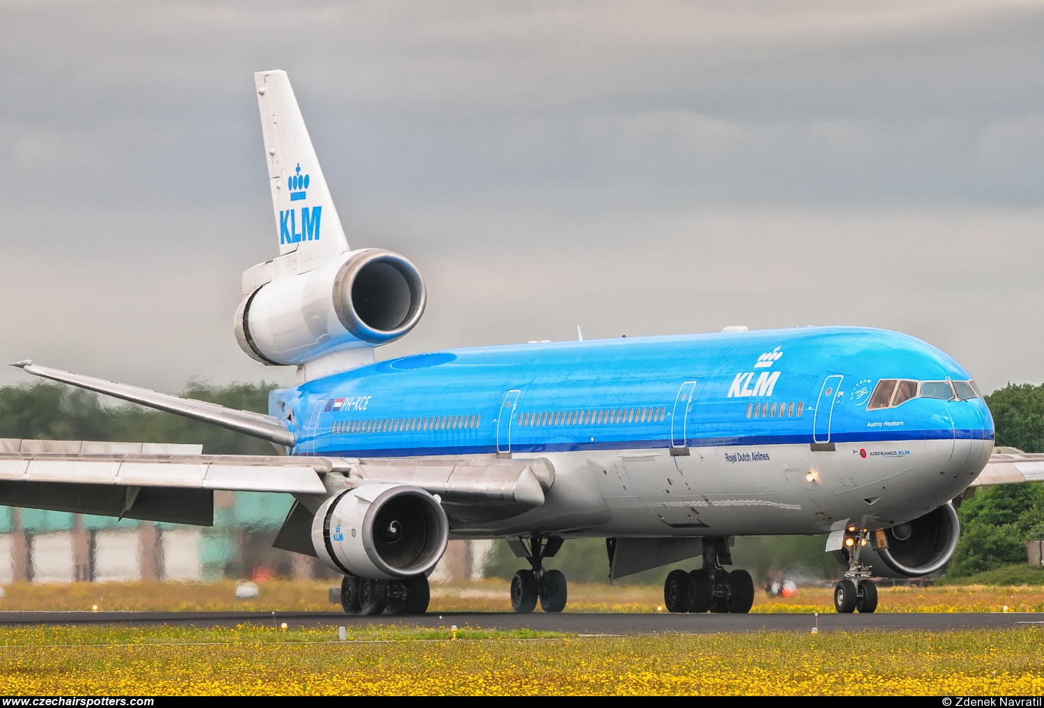 KLM Royal Dutch Airlines( KLM , KL ) – McDonnell Douglas MD-11 PH-KCE