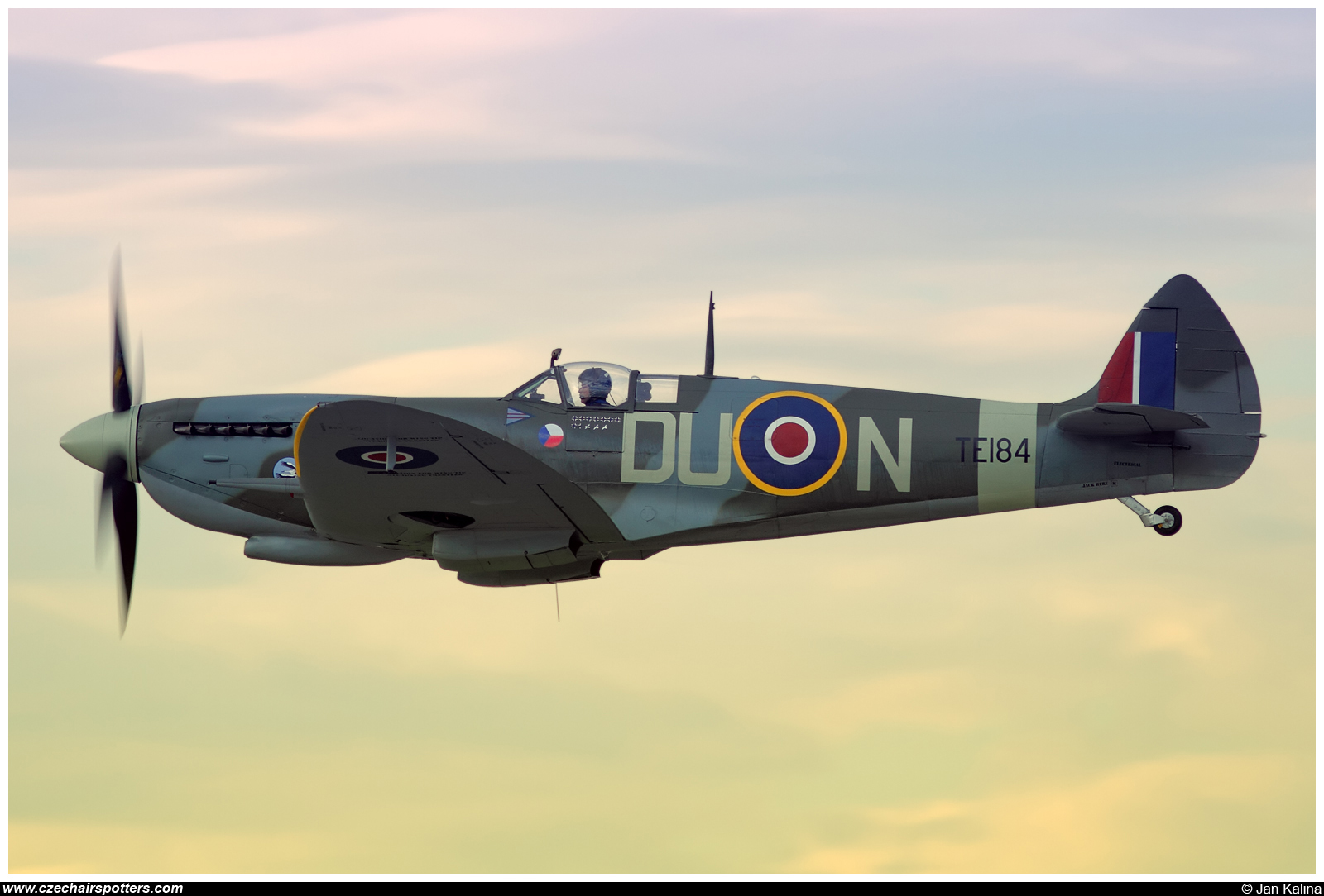 Old Flying Machine Company – Supermarine Spitfire Mk XVIE (type 361) DU-N/TE184