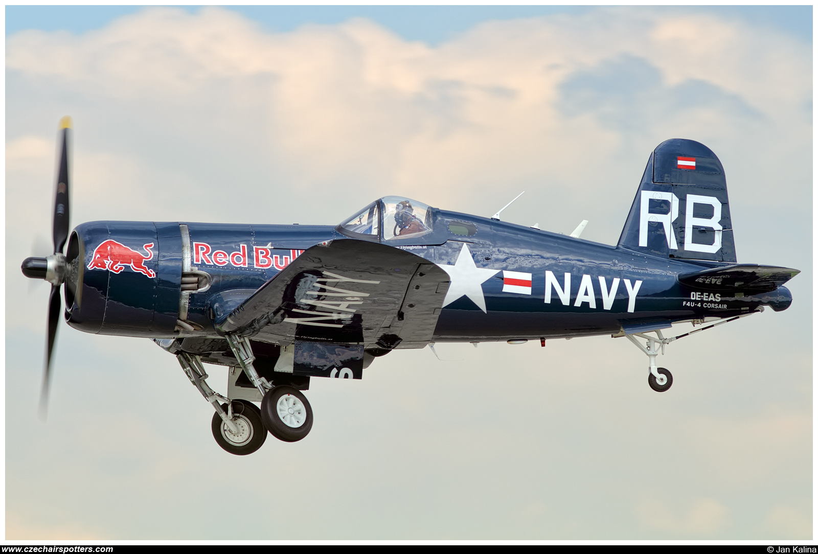 The Flying Bulls – Vought F4U-4 Corsair OE-EAS
