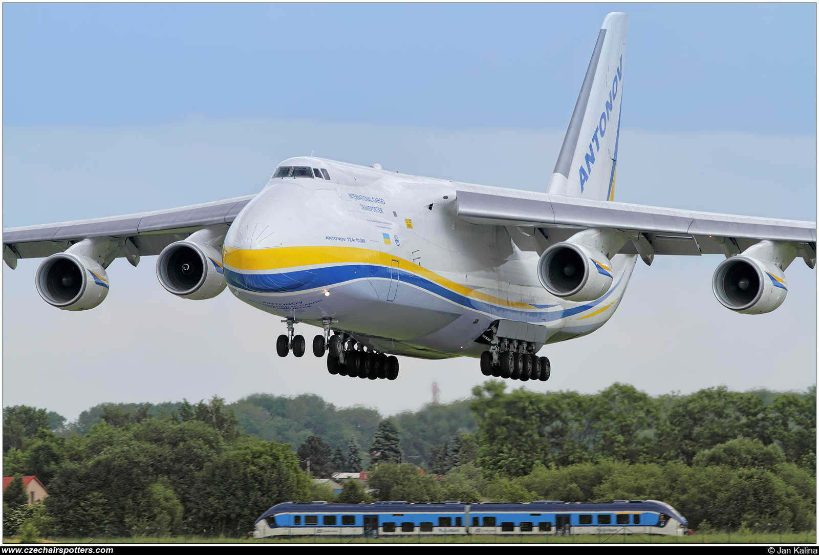 Antonov Design Bureau – Antonov An-124-100 Ruslan UR-82008