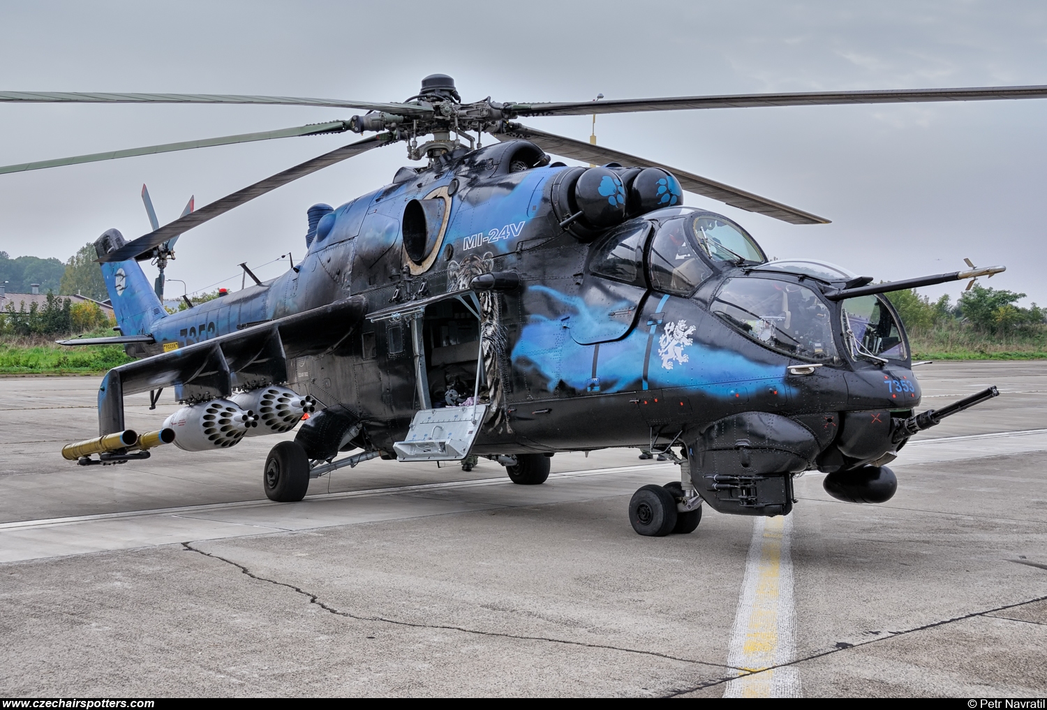 Czech - Air Force &ndash; Mil Mi-24V Hind 7353
