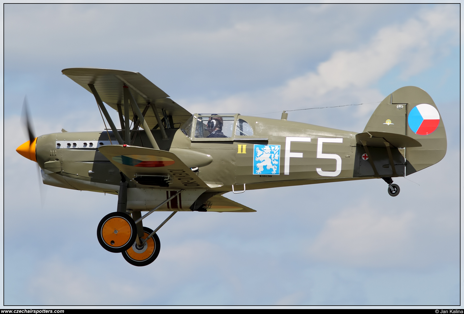 private &ndash; replika ULL Avie B-534 OK-QAB01