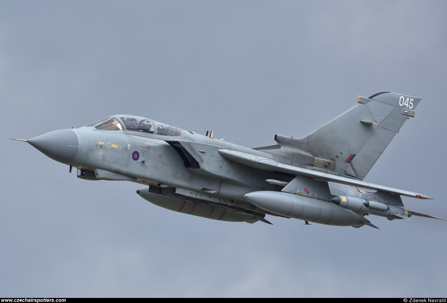 UK - Air Force &ndash; Panavia  Tornado GR4 ZA553/045