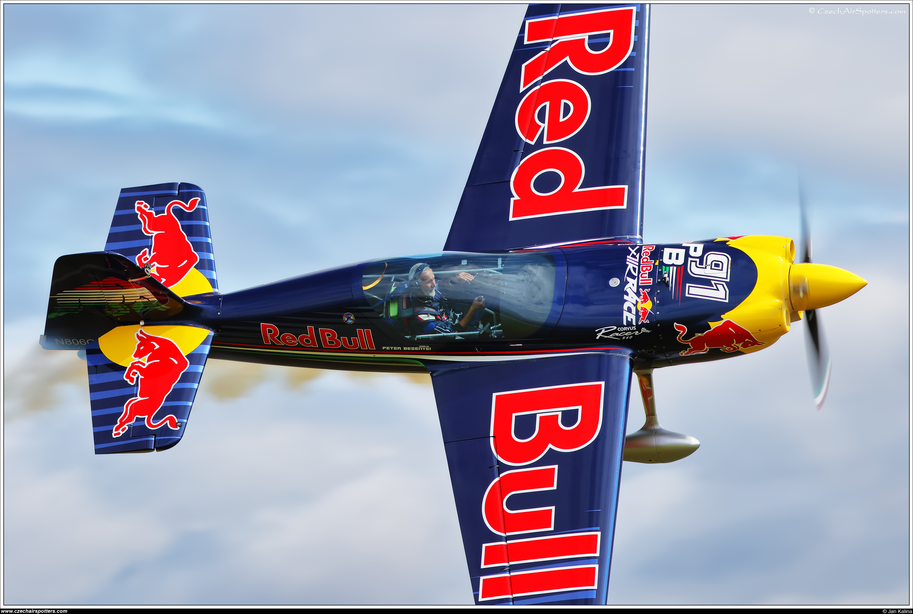 Red Bull Racing Team &ndash; Corvus Racer 540 N806CR