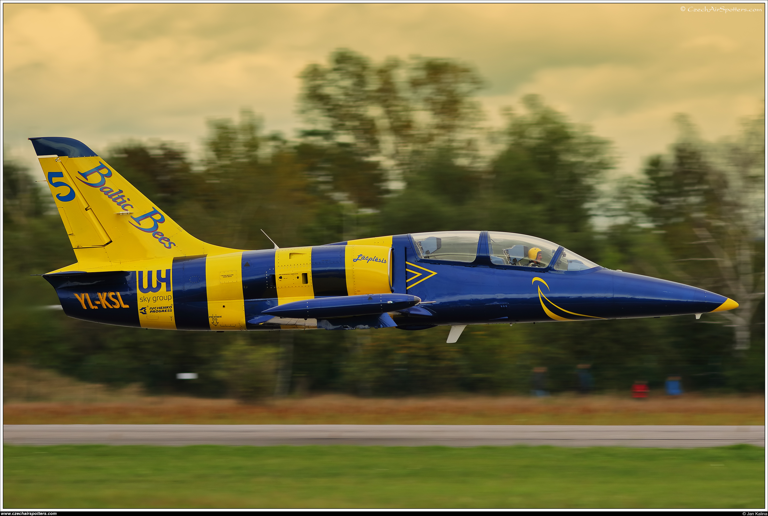 Baltic Bees – Aero L-39C Albatros YL-KSL/5