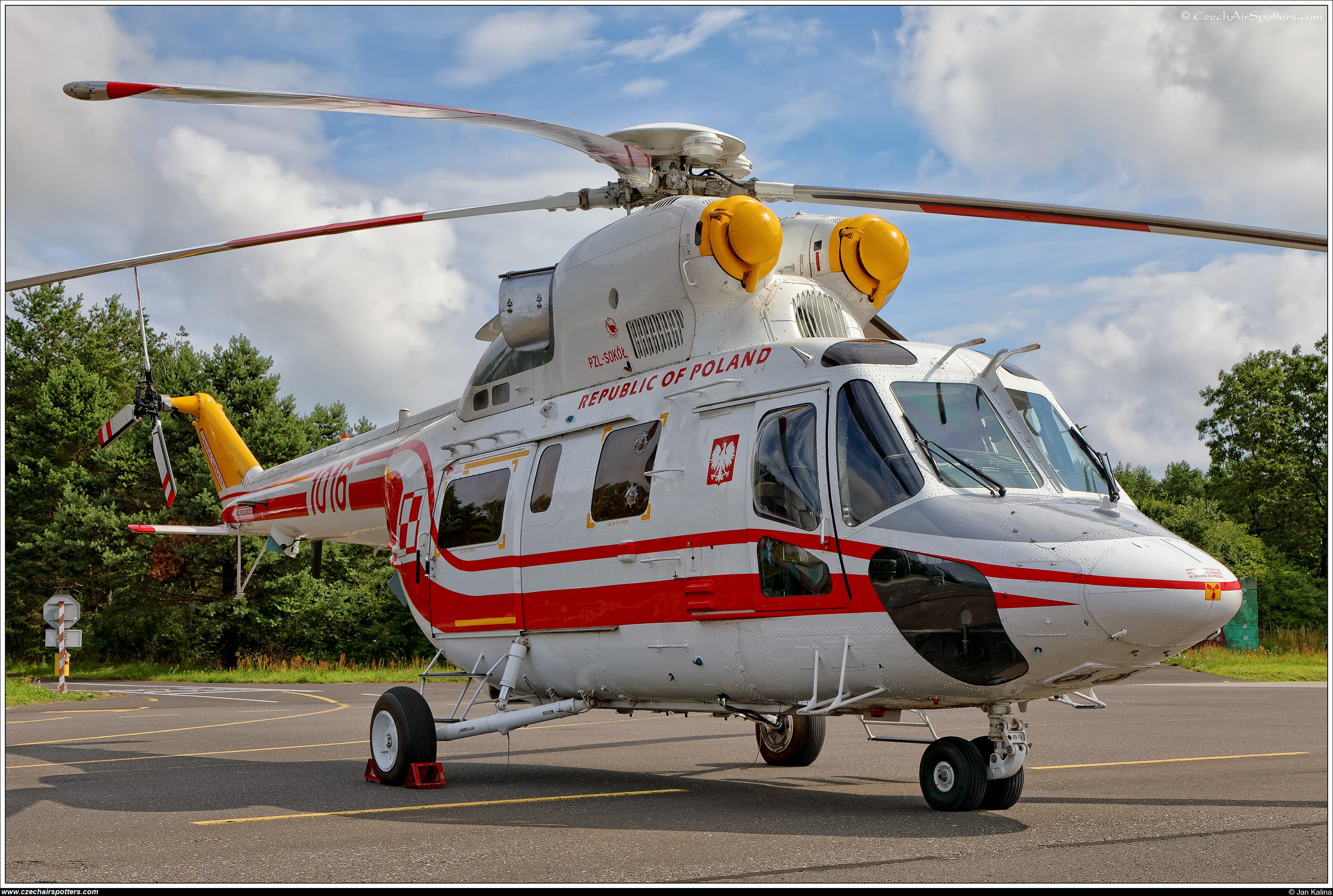 Poland - Air Force – PZL-Swidnik W-3WA Sokol 1016