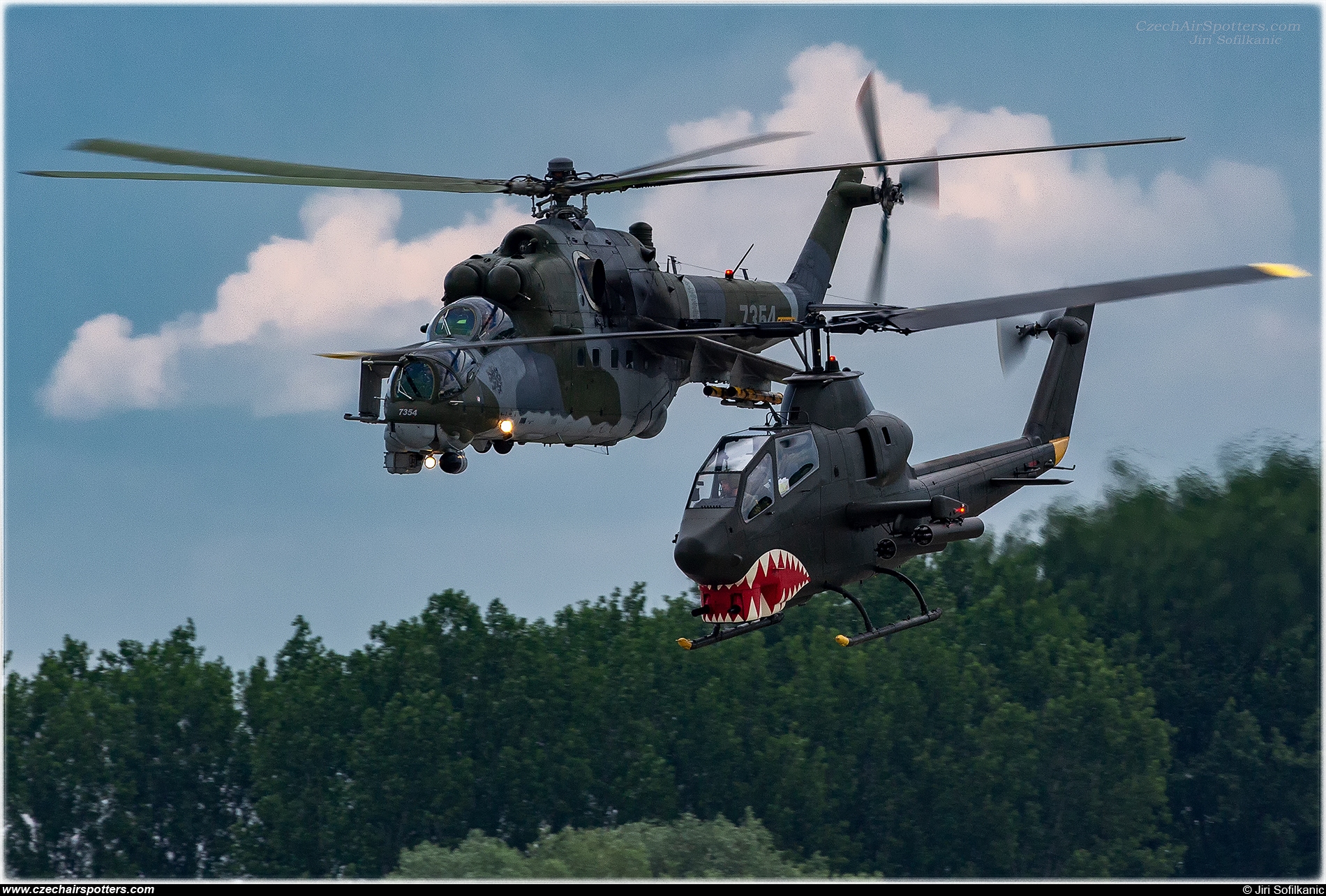 Heli Czech &ndash; Bell TAH-1P Cobra OK-AHC
