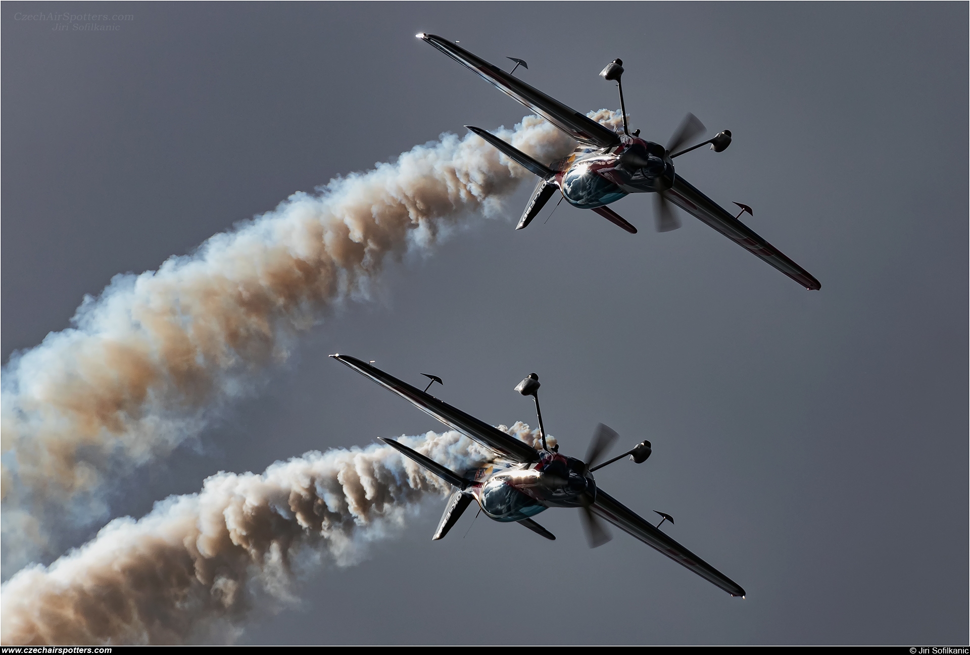 The Flying Bulls Duo – XtremeAir XA42 OK-FBA