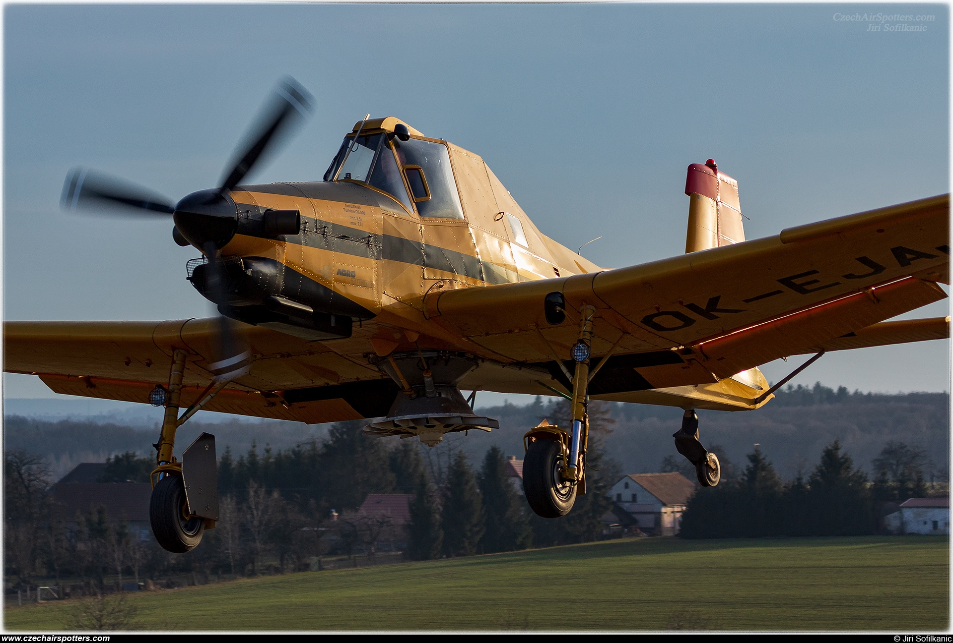 D FLIGHT &ndash; Zlin Z-37T Agro Turbo OK-EJA