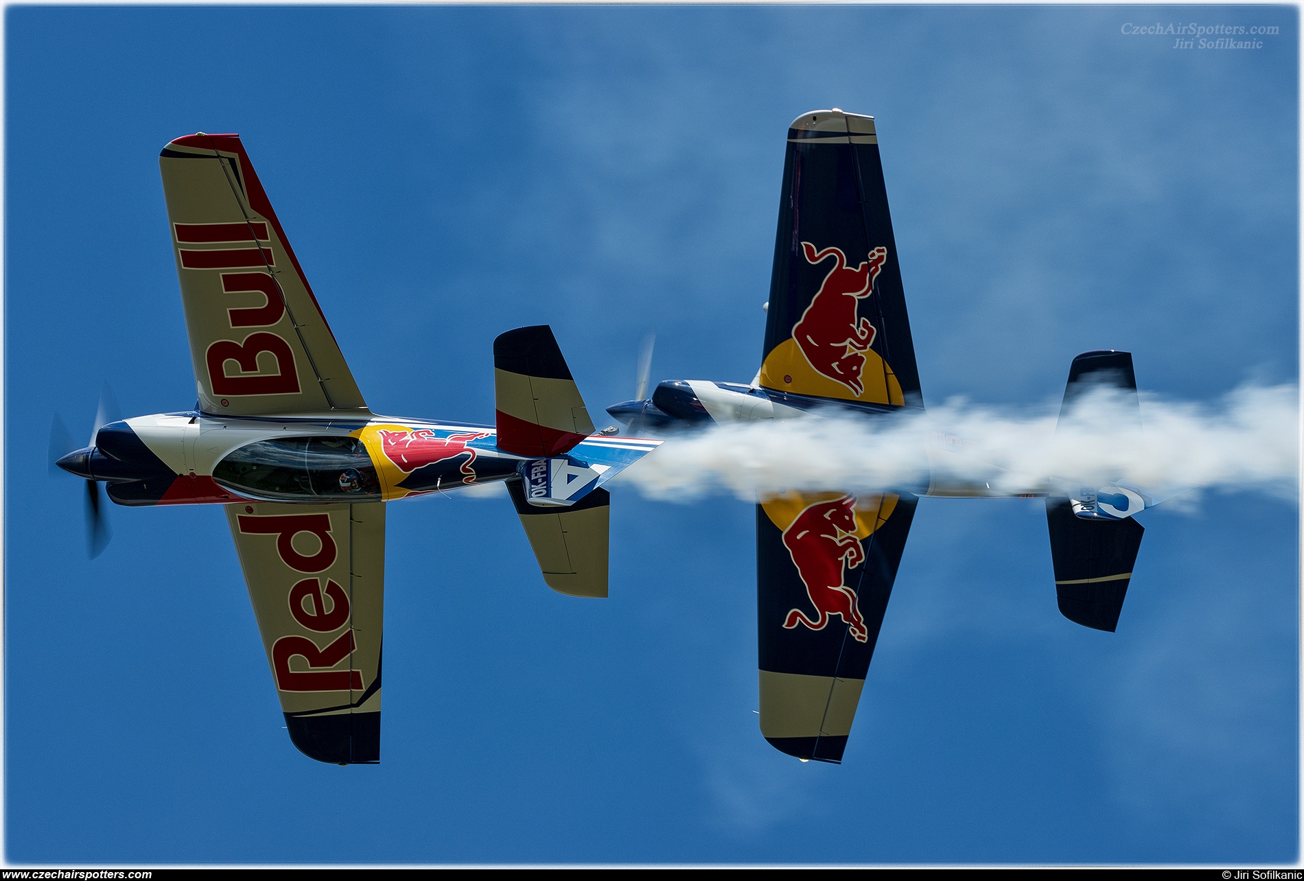 The Flying Bulls Duo – XtremeAir XA42 OK-FBA