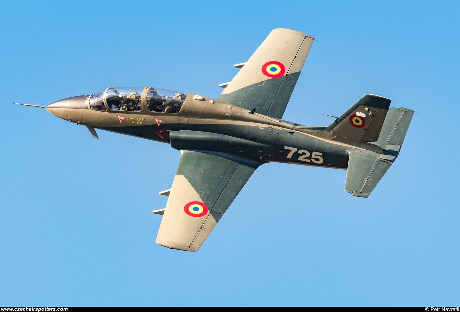 Romania - Air Force – Avioane Craiova SA IAR-99 Şoim 725